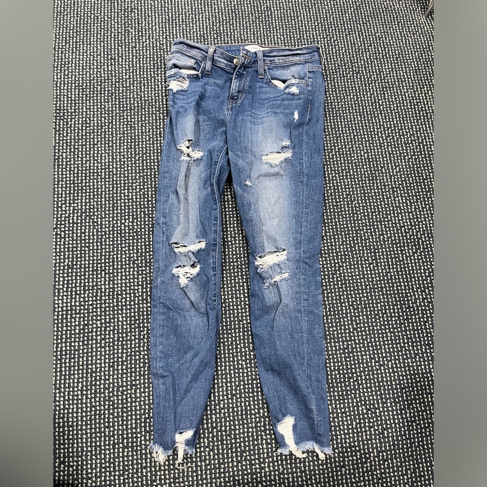 FLYING MONKEY distressed blue jeans